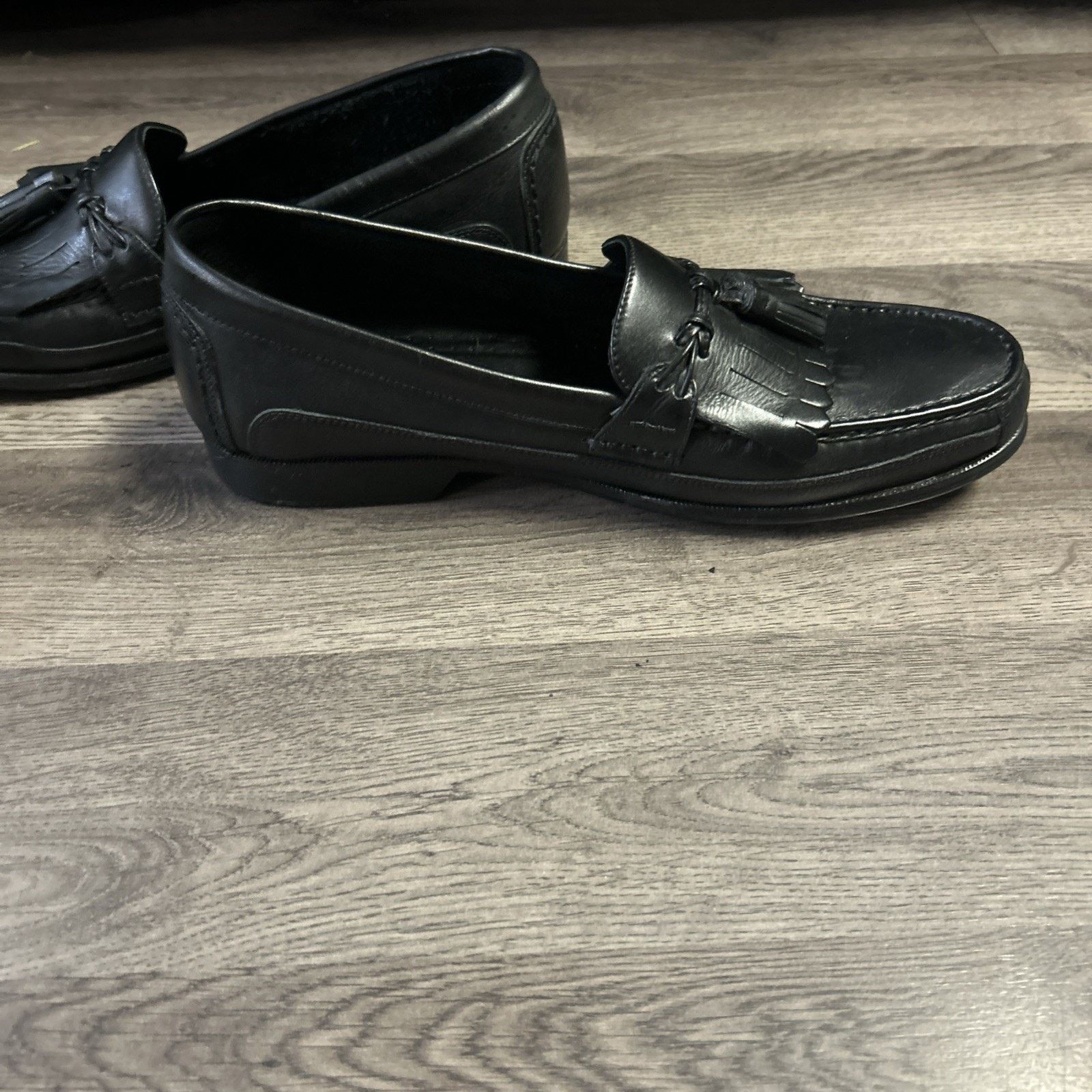 Bass Men’s Bass Loafers With Accent Black Edgewater Size 12 W/Box Size US 12 / EU 45 - 9 Thumbnail
