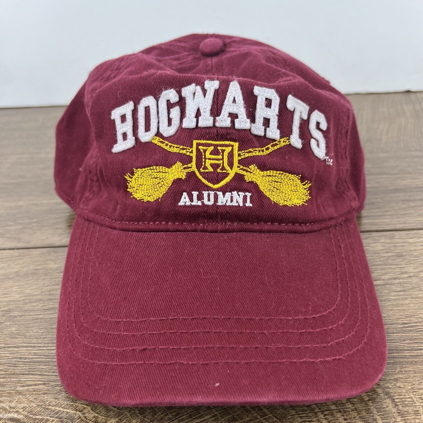 Other Harry Potter Hat Hogwarts Alumni Hat Red Adjustable Hat Red Size ONE SIZE - 3 Thumbnail