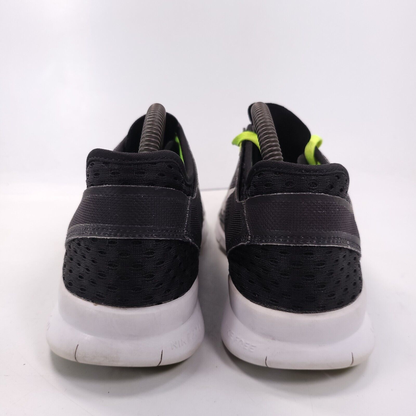 Nike Nike Free TR Fit 5 Shoe Womens Size 9 704695-014 Black White Size US 9 / IT 39 - 3 Thumbnail