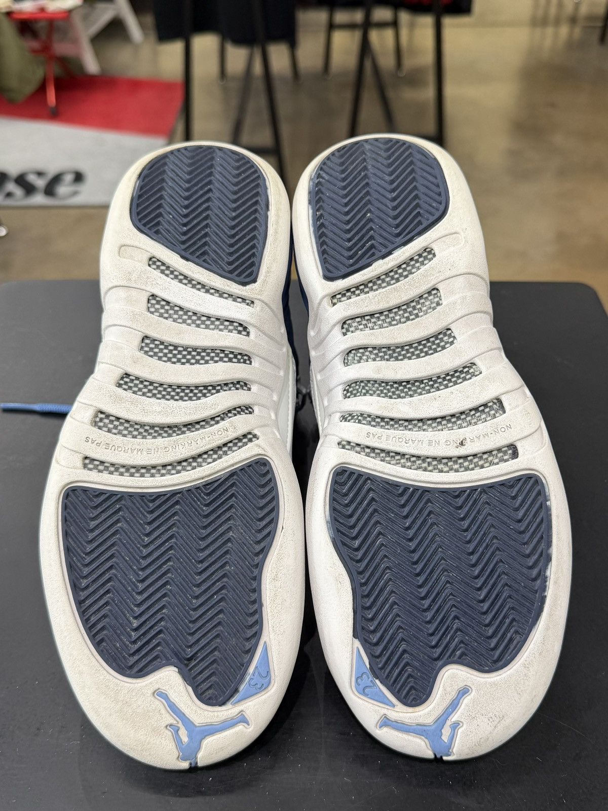 Jordan Brand Air Jordan 12 Indigo Size 5Y (2020) Size US 5 / EU 37 - 9 Thumbnail