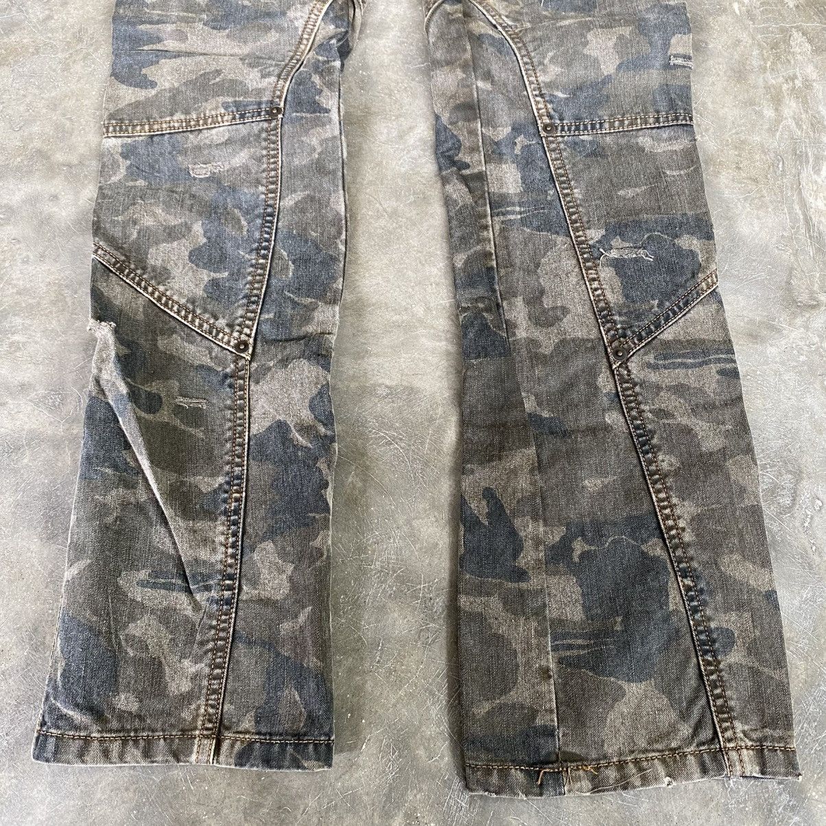 Hysteric Glamour 2000s Grace Continetal - Camo Multipocket Cargo Pants Size US 29 - 6 Thumbnail