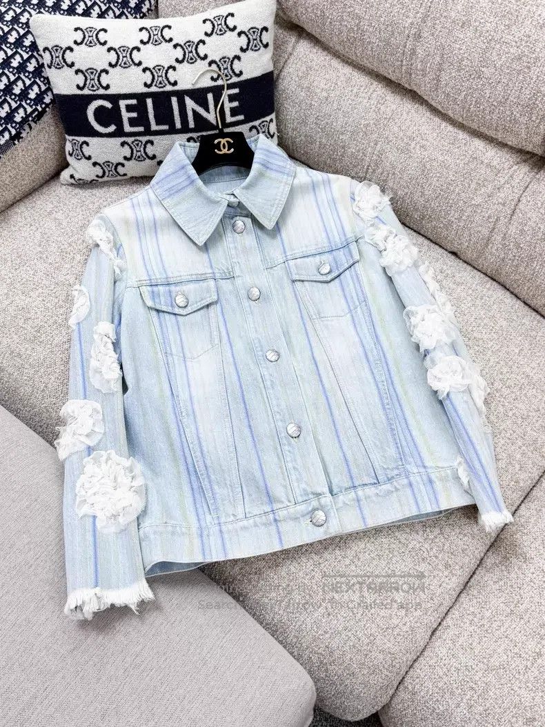 Chanel Chanel Blue vertical striped camellia denim jacket Size XS / US 0-2 / IT 36-38 - 3 Thumbnail