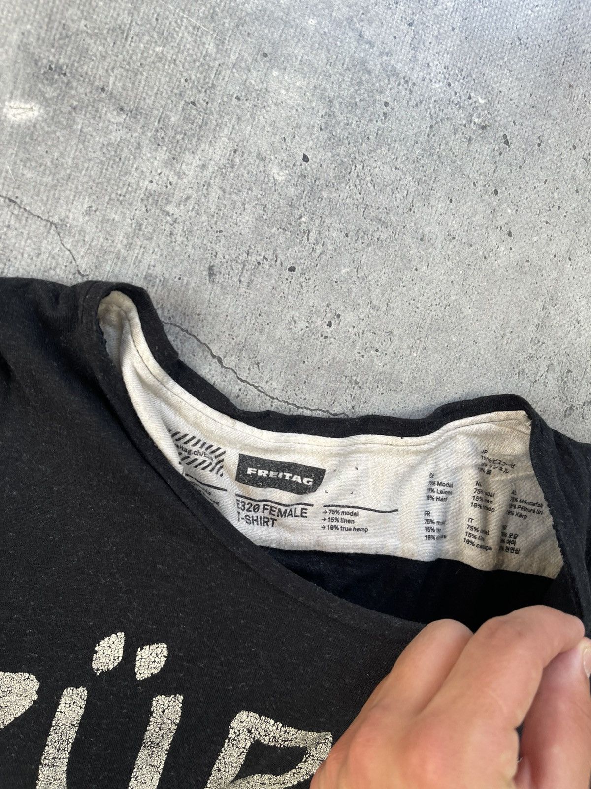 Freitag Vintage Freitag T-Shirt Y2K Size L / US 10 / IT 46 - 8 Thumbnail