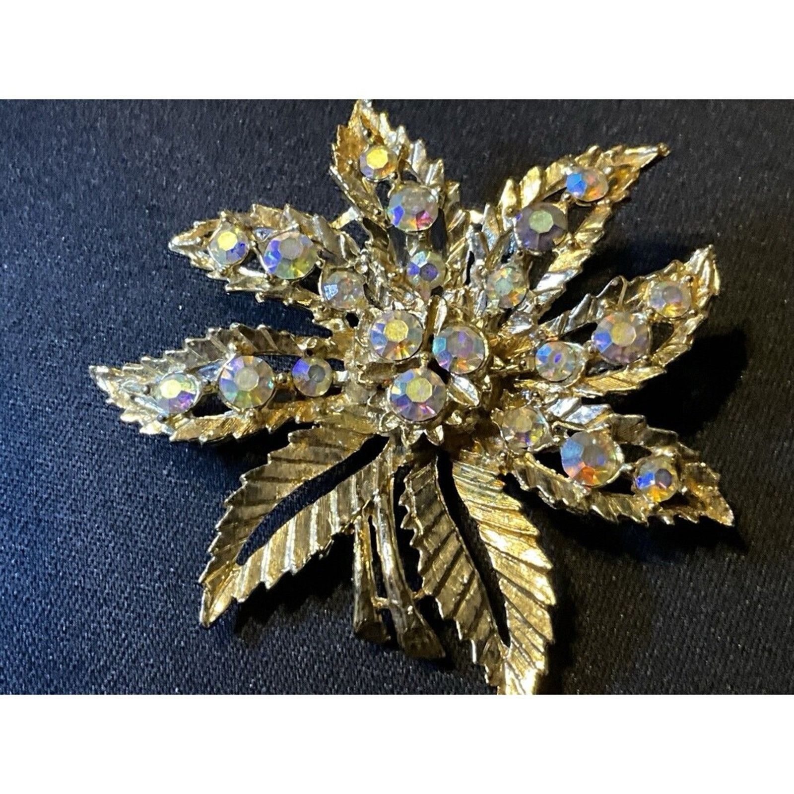 Other A/B Gold Tone Flower Brooch Size ONE SIZE - 3 Thumbnail