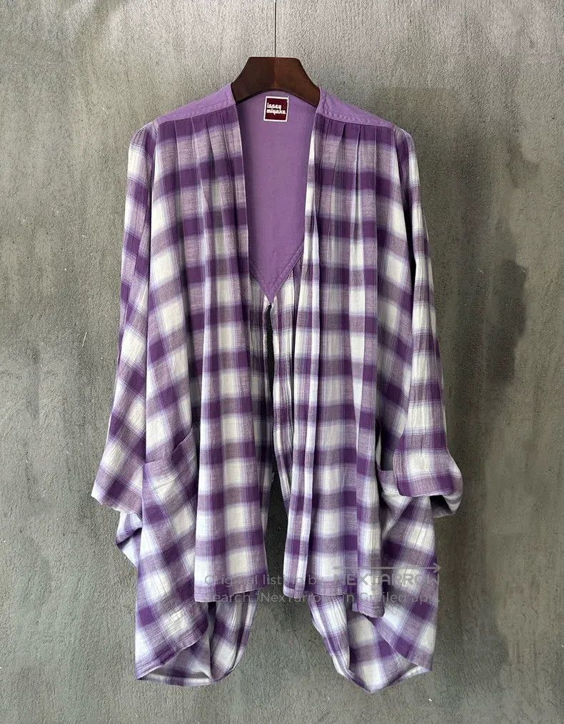 Issey Miyake Issey Miyake size:9 Purple Coat Size M / US 6-8 / IT 42-44 - 1 Thumbnail