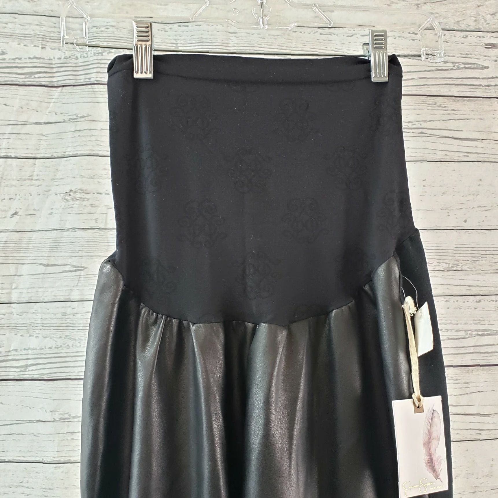 Jessica Simpson VINTAGE Jessica Simpson Secret Fit Belly Faux Leather Front Maternity Pants Size Medium Black Womens Pants Maternity Medium Ready-to-Wear Size 32" / US 10 / IT 46 - 2 Thumbnail