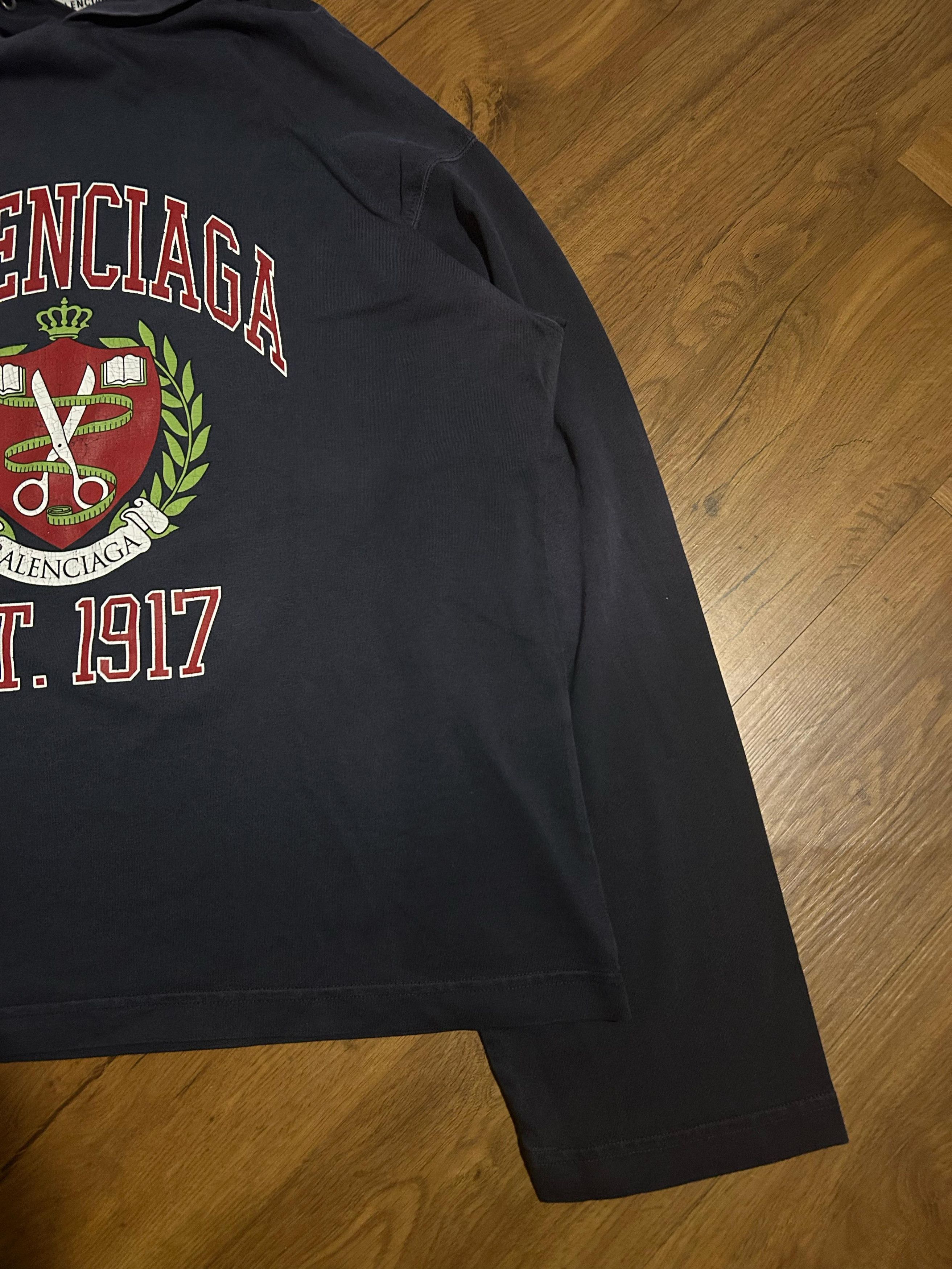 Balenciaga Sold • Balenciaga college 1917 hoodie Size US S / EU 44-46 / 1 - 6 Thumbnail