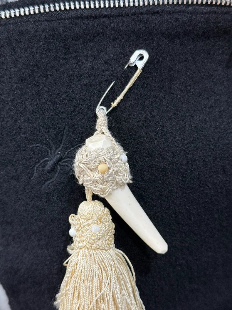 Number (N)ine Number (N)ine09AW closed feeling tooth tassel pin 2503-Next Size ONE SIZE - 2 Thumbnail