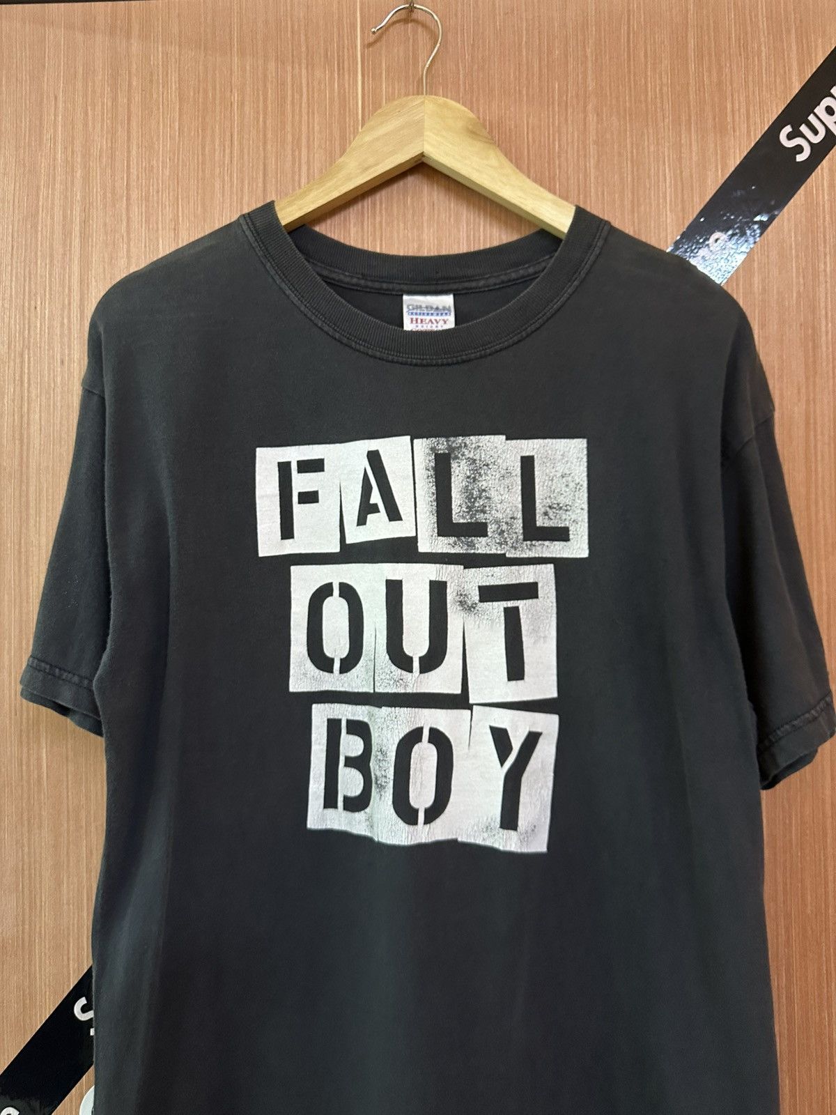 Band Tees Vintage Fall Out Boy American Rock Band Perfect Faded Tees Size US L / EU 52-54 / 3 - 3 Thumbnail