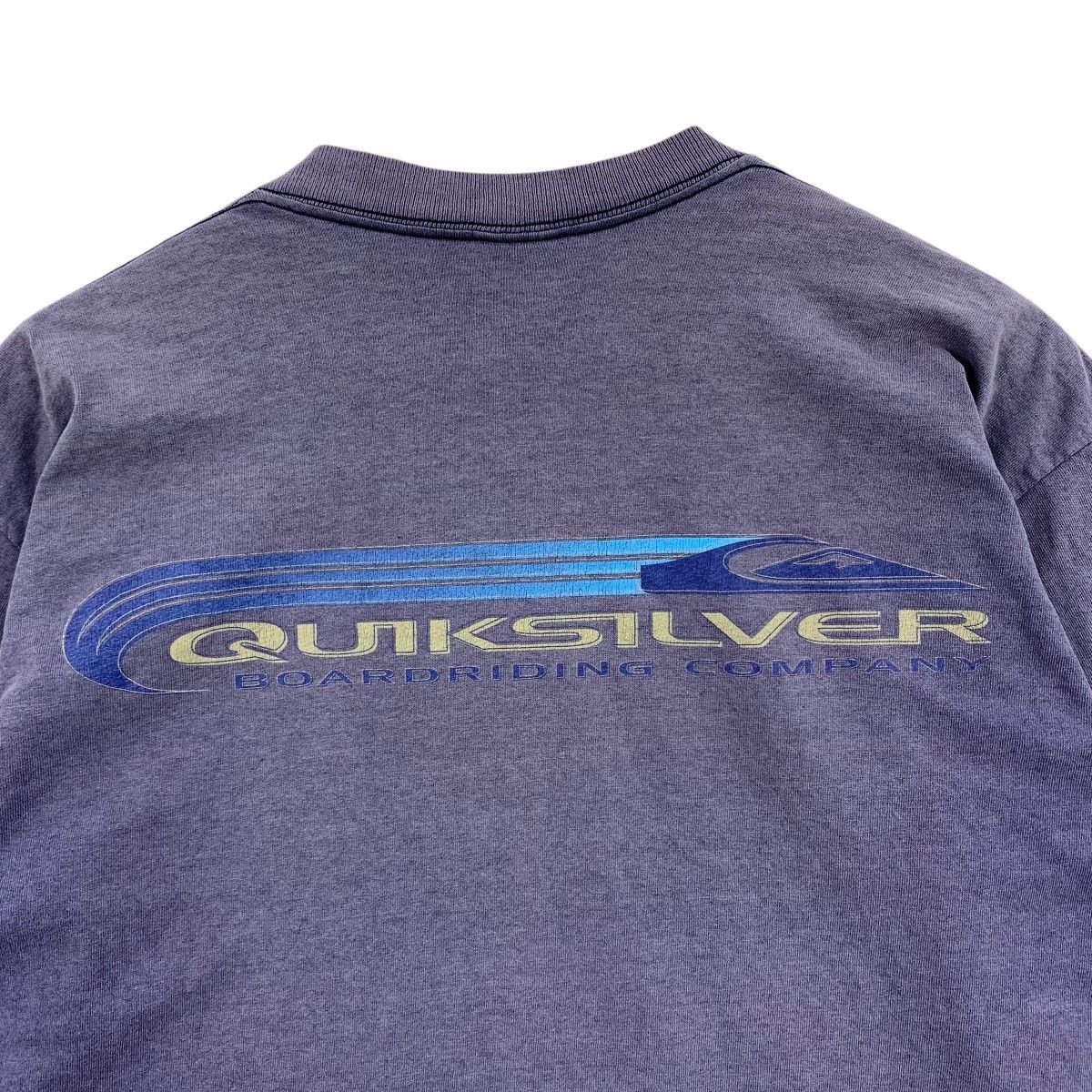 Quiksilver Vintage 90s QUIKSILVER SURF USA Back Hit Surfing Tshirt Size US S / EU 44-46 / 1 - 2 Thumbnail