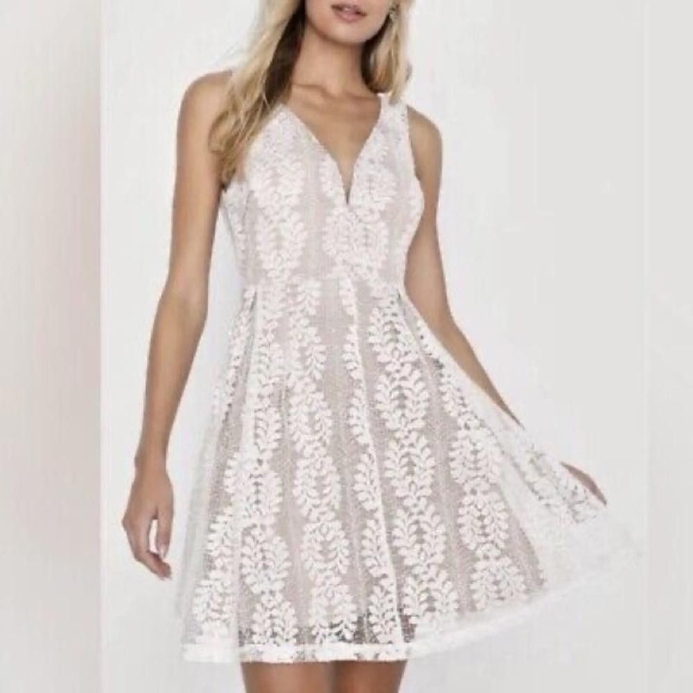 Lulus Lulus l All Of My Heart Fit & Flare Dress XS Size XS / US 0-2 / IT 36-38 - 1 Thumbnail