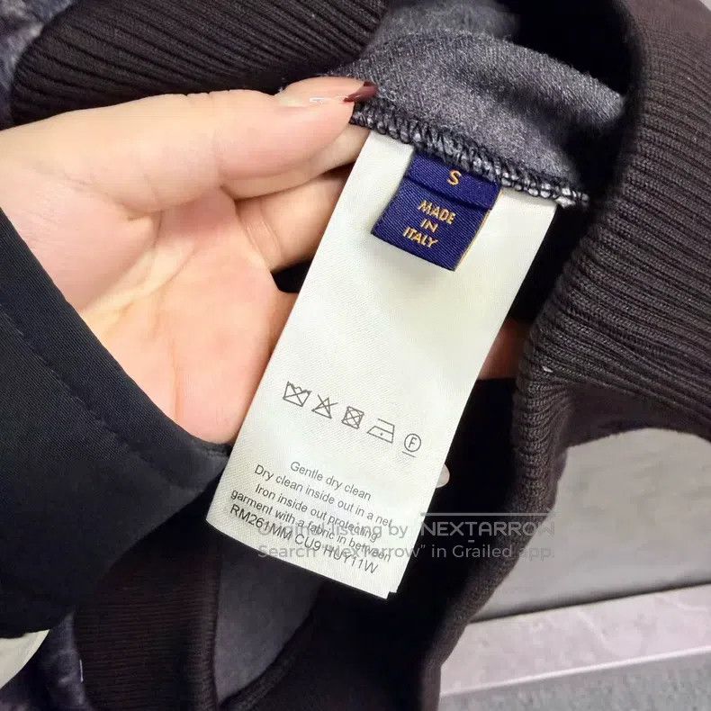 Louis Vuitton Louis Vuitton 26 Latest Long Sleeve Hooded Design Sweater Size US S / EU 44-46 / 1 - 3 Thumbnail