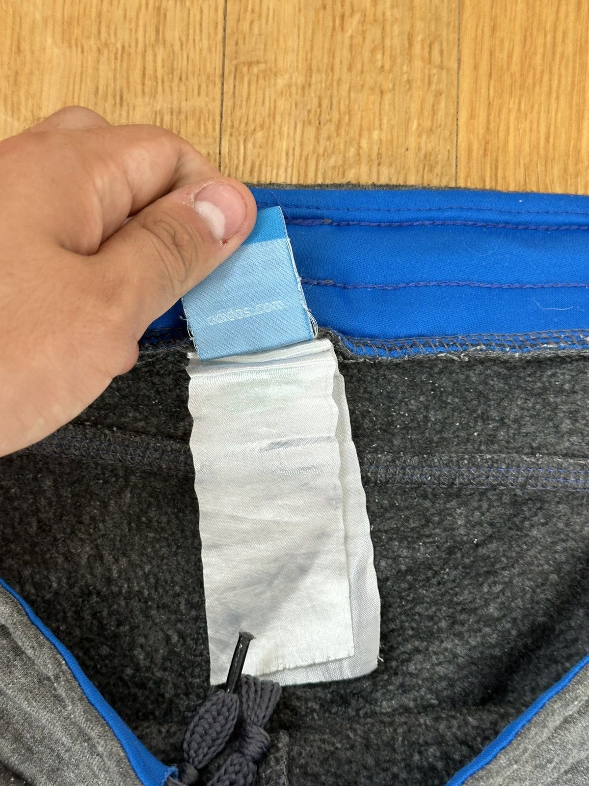 Adidas Vintage Adidas Oversize Pants Blue Embroidered Logo Gray Size US 39 - 10 Thumbnail