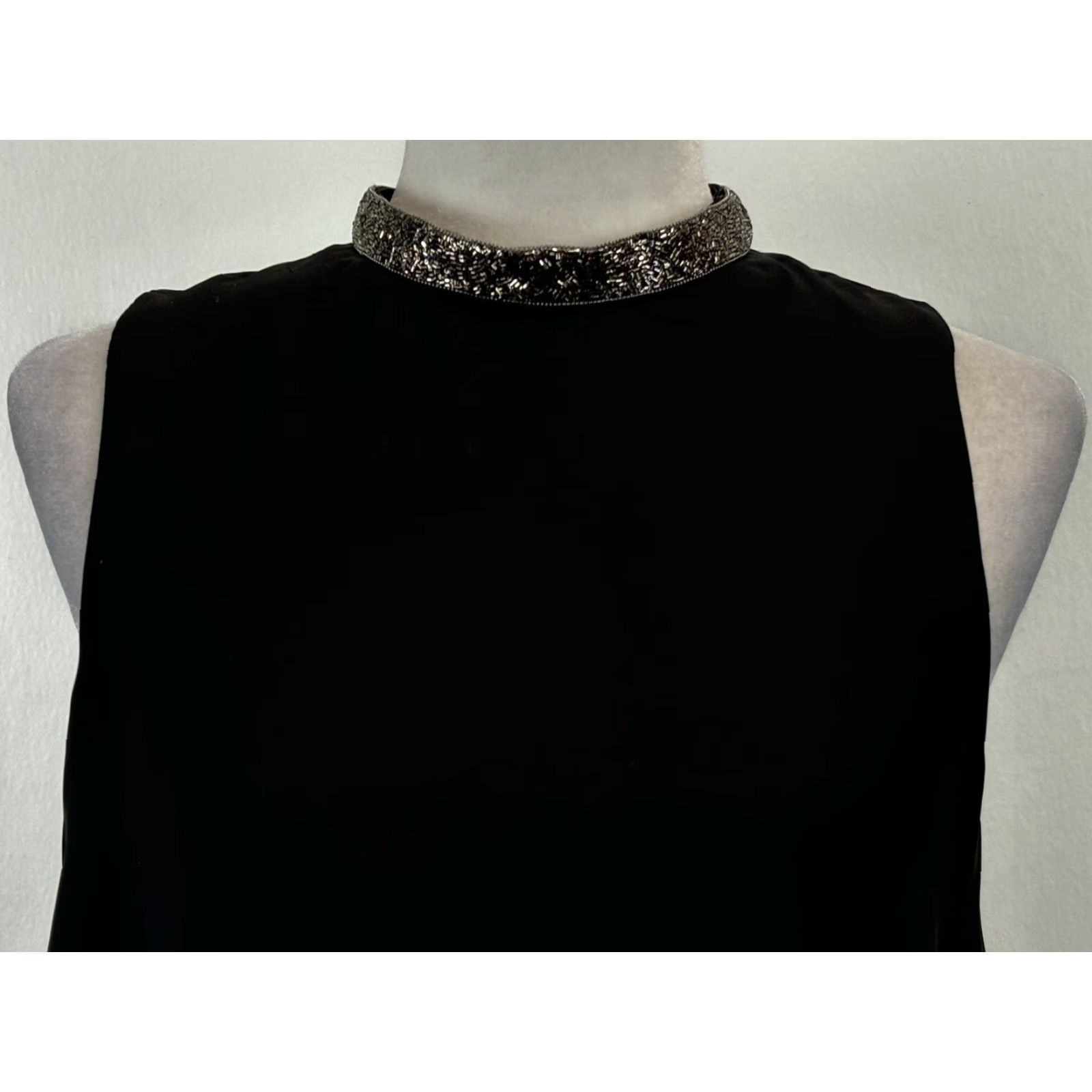 Zara VINTAGE? No. But we have Zara Basic Black Sleeveless Tiered Blouse with Silver Collar, Women, Size Small, Black, Sleeveless, Collared, Blouse. Size S / US 4 / IT 40 - 5 Thumbnail