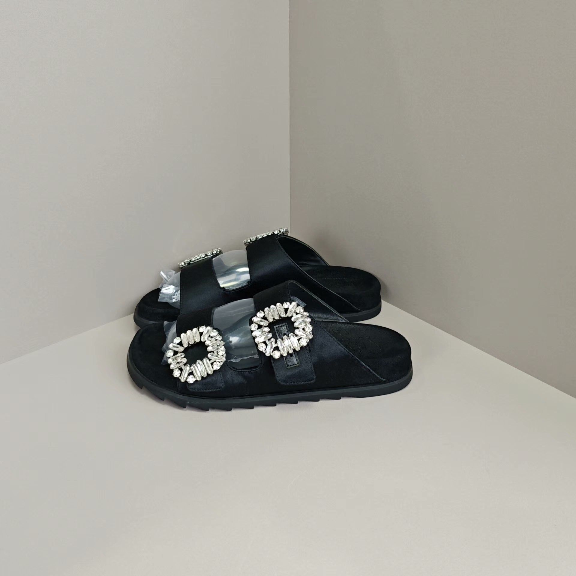 Roger Vivier Roger Vivier Sandals us_8 Women Size US 8 / IT 38 - 1 Thumbnail