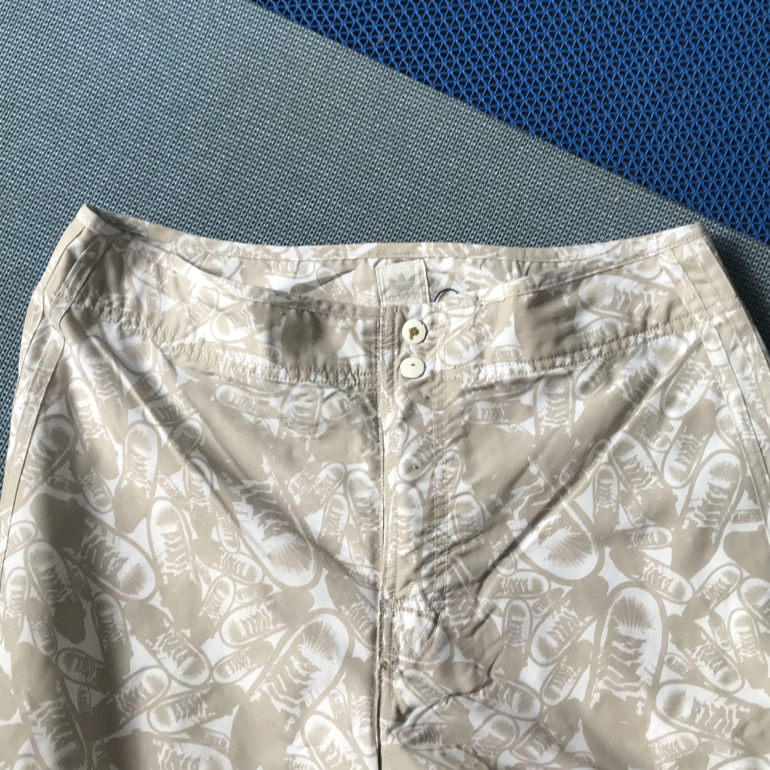 Adidas Vintage Adidas Originals Shorts pants full print adidas shoe Size US 33 - 3 Thumbnail