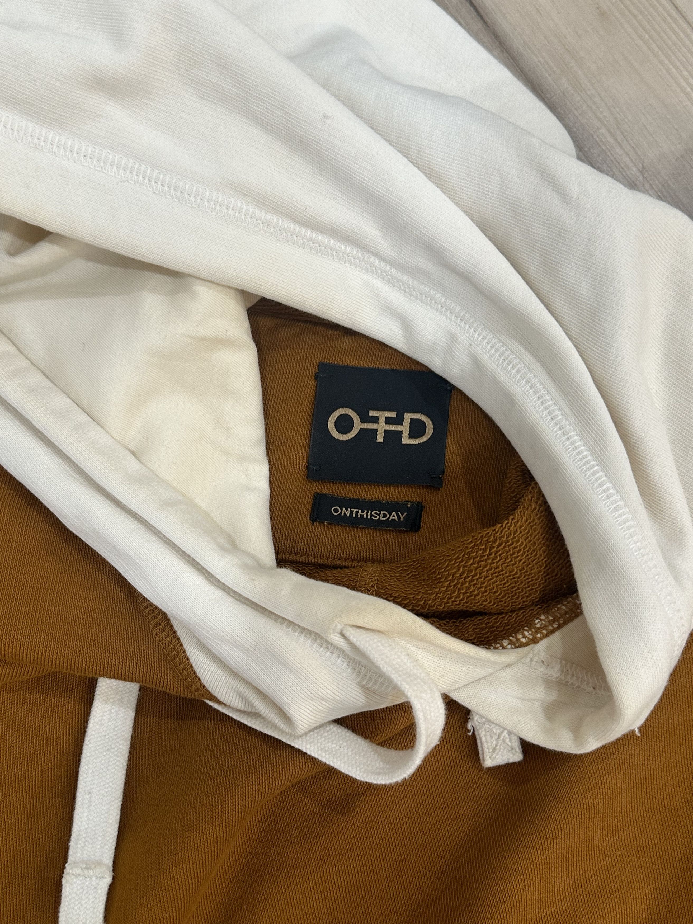 Other On This Day Knit Hoodie XL Brown With White Hood Size US XL / EU 56 / 4 - 3 Thumbnail