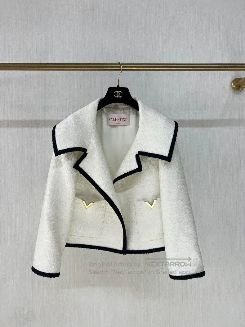 Valentino Valentino A metal jacket with black edges and white lapels Size M / US 6-8 / IT 42-44 - 1 Thumbnail