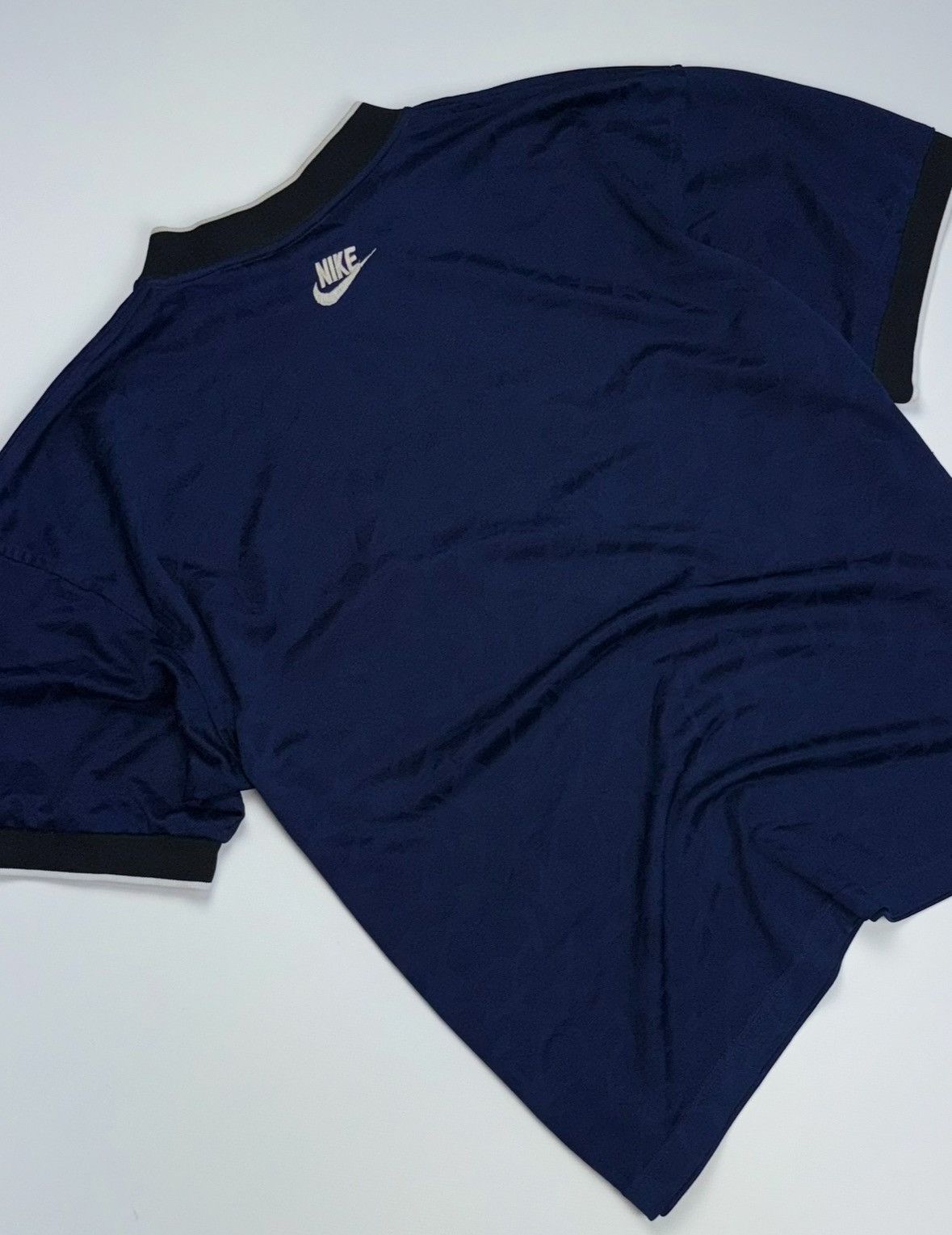 Nike Vintage Nike Navy Blue V-Neck Jersey Tee - Big Logo Rare 9S Size US XL / EU 56 / 4 - 6 Thumbnail
