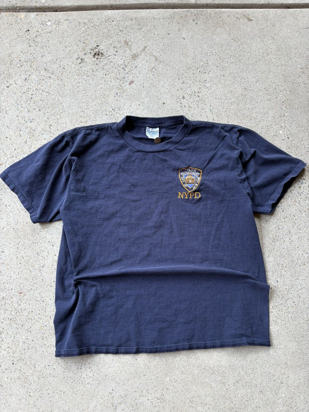 Vintage Vintage NYPD tee shirt Size US L / EU 52-54 / 3 - 1 Thumbnail