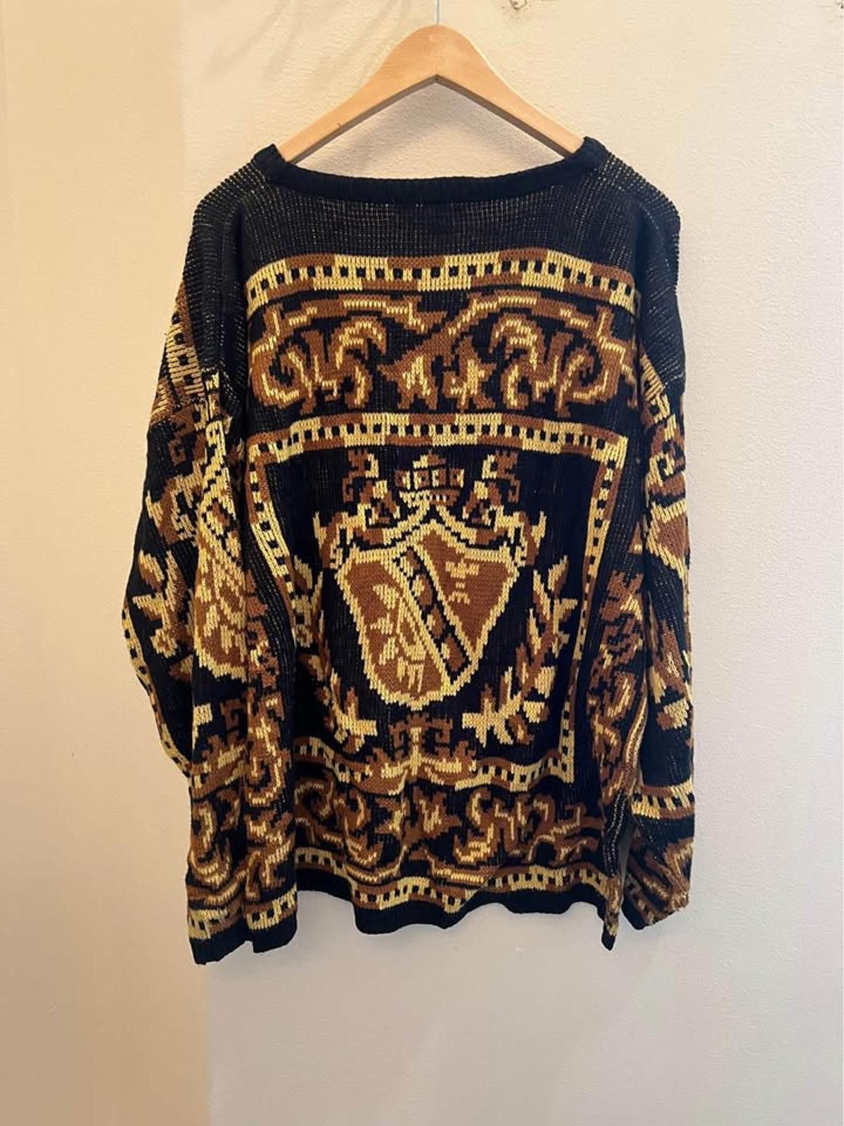 Designer Vintage Michael Carrie Baroque Crest Sweater- Korea - M Size US M / EU 48-50 / 2 - 1 Thumbnail