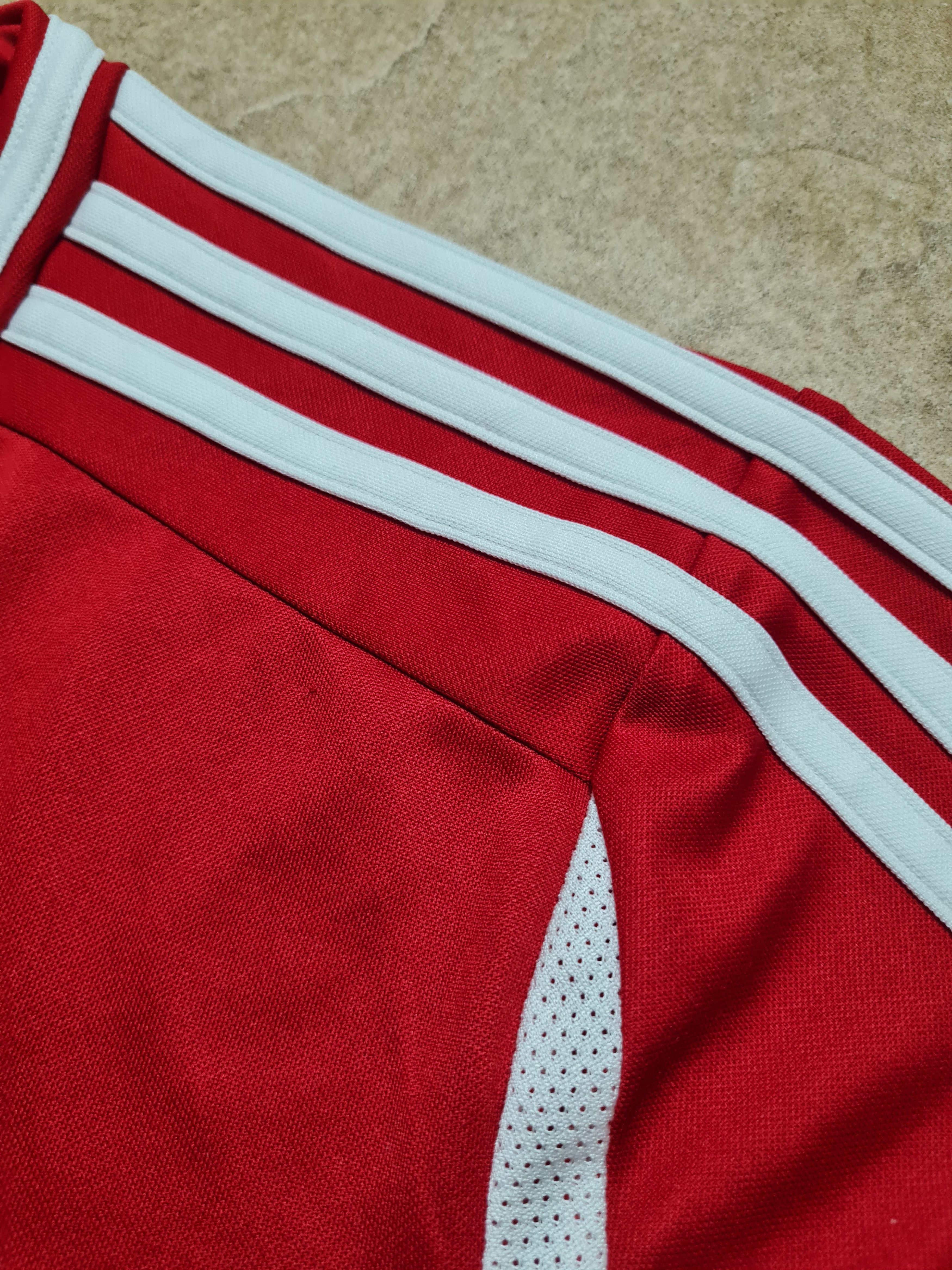 Adidas FOOTBALL SHIRT SOCCER JERSEY NOTTINGHAM FORESTADIDAS SIZE L Size US L / EU 52-54 / 3 - 18 Thumbnail