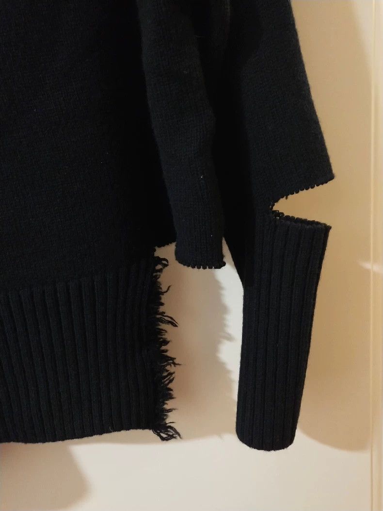Helmut Lang HELMUT LANG Destroy the sweater Size XS / US 0-2 / IT 36-38 - 2 Thumbnail