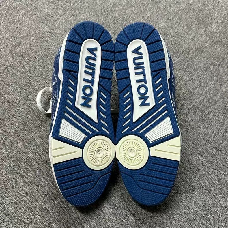 Louis Vuitton Louis Vuitton Blue and white denim Trainer denim leather c Size US 9 / EU 42 - 5 Thumbnail