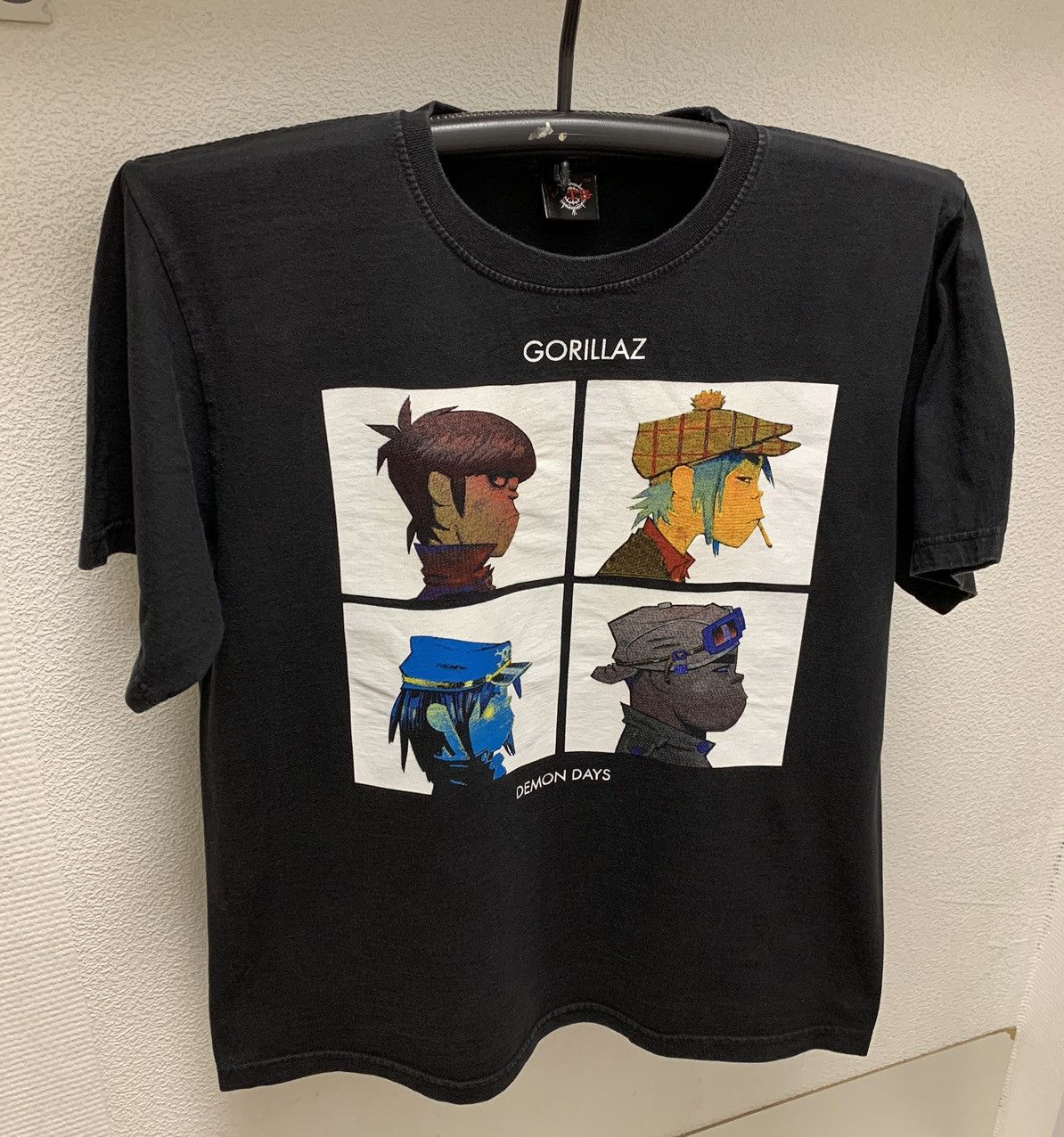 Band Tees Gorillaz Demon Days vintage band rock t-shirt L sz madeinusa Size US L / EU 52-54 / 3 - 9 Thumbnail