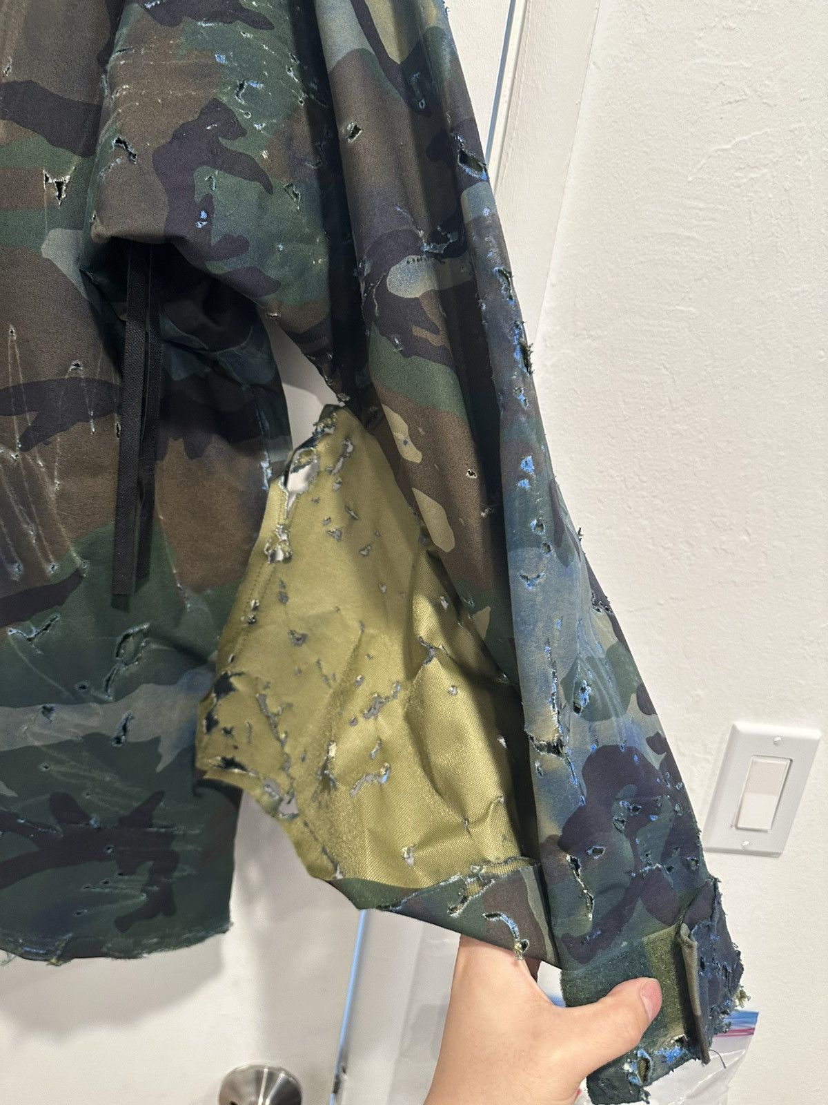 Les Six Les Six Destroyed Painted Parka Size US L / EU 52-54 / 3 - 9 Thumbnail