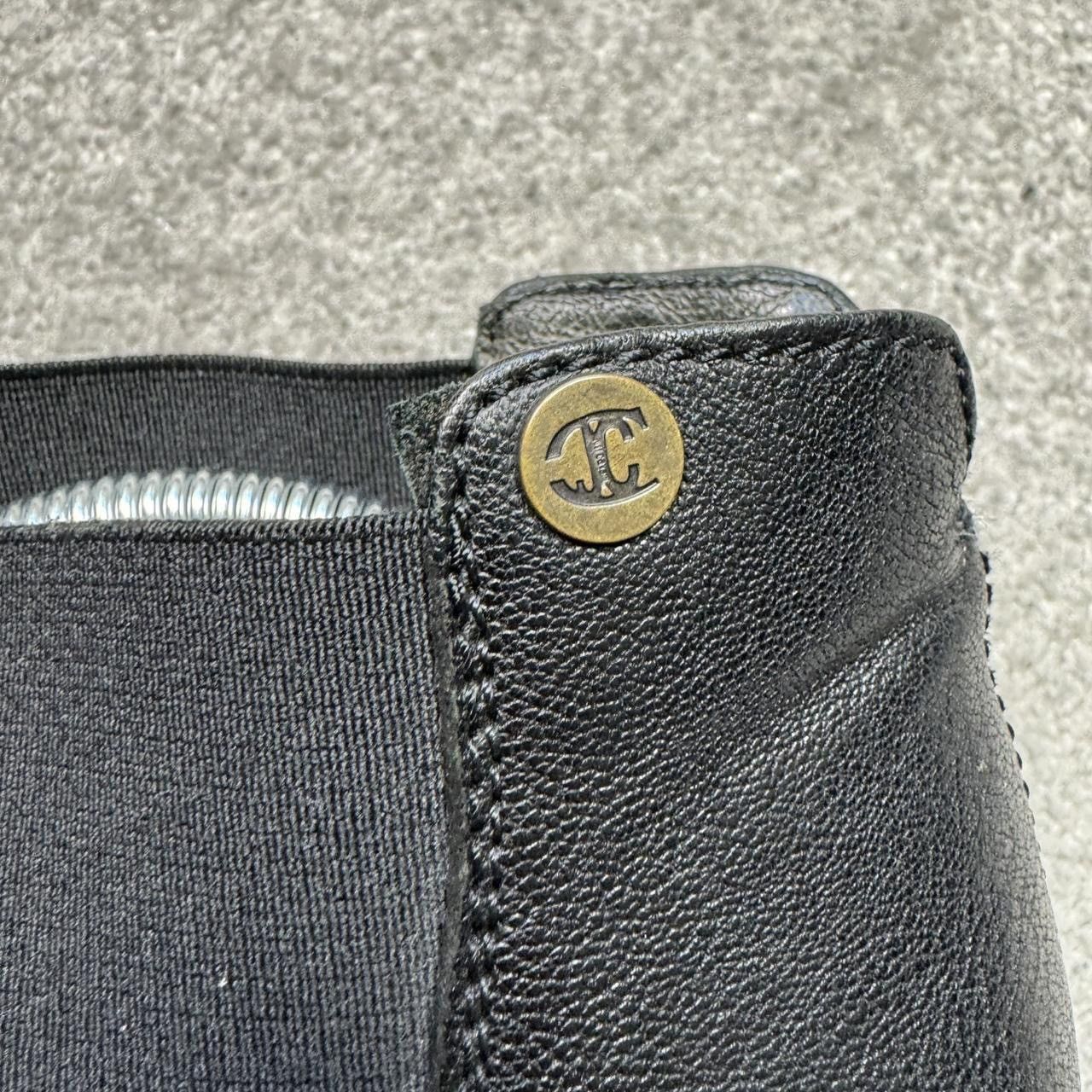 Just Cavalli Just cavalli black leather Chelsea boots with gold logo Size US 9 / EU 42 - 5 Thumbnail