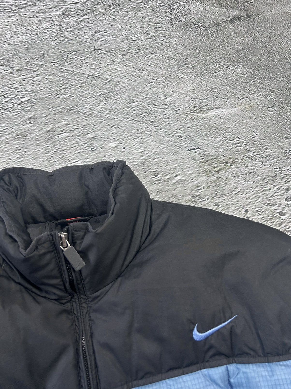 Nike Nike puffer jacket big logo baby blue vintage 90s black Size US M / EU 48-50 / 2 - 7 Thumbnail
