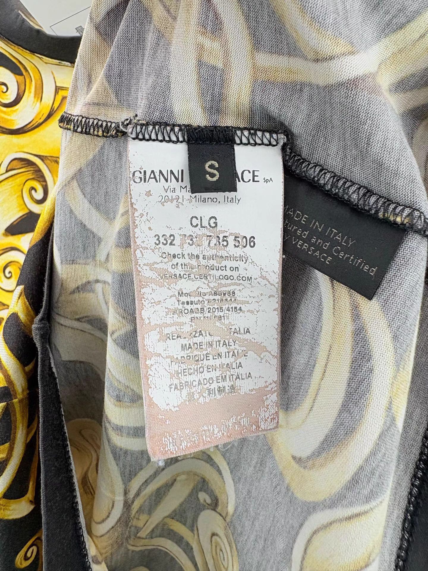 Versace VERSACE Baroque Print Short Sleeve K1 Size US S / EU 44-46 / 1 - 4 Thumbnail