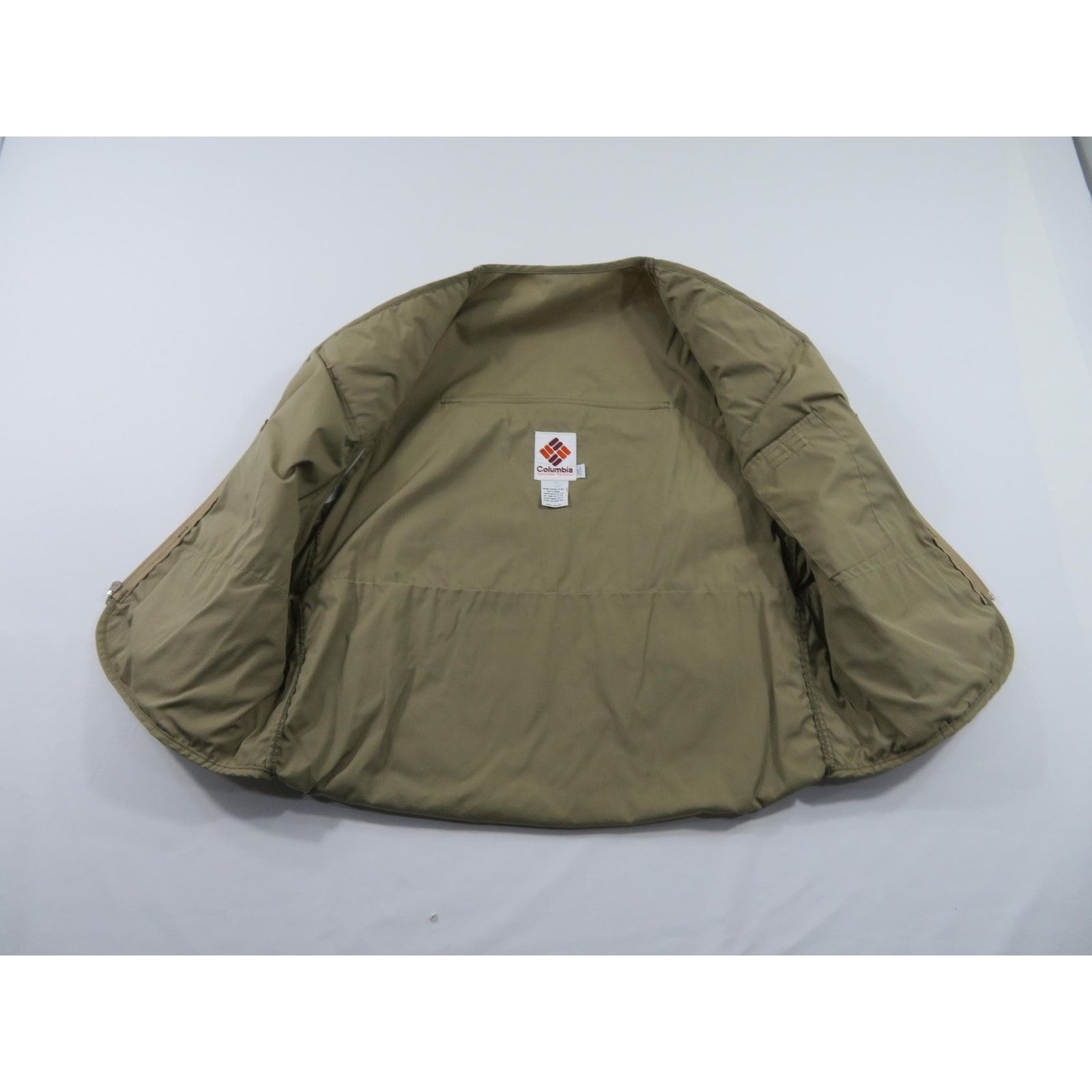Columbia Columbia Beige Hunting Shooting Vest With Patch Sz L 1980s Size US L / EU 52-54 / 3 - 3 Thumbnail