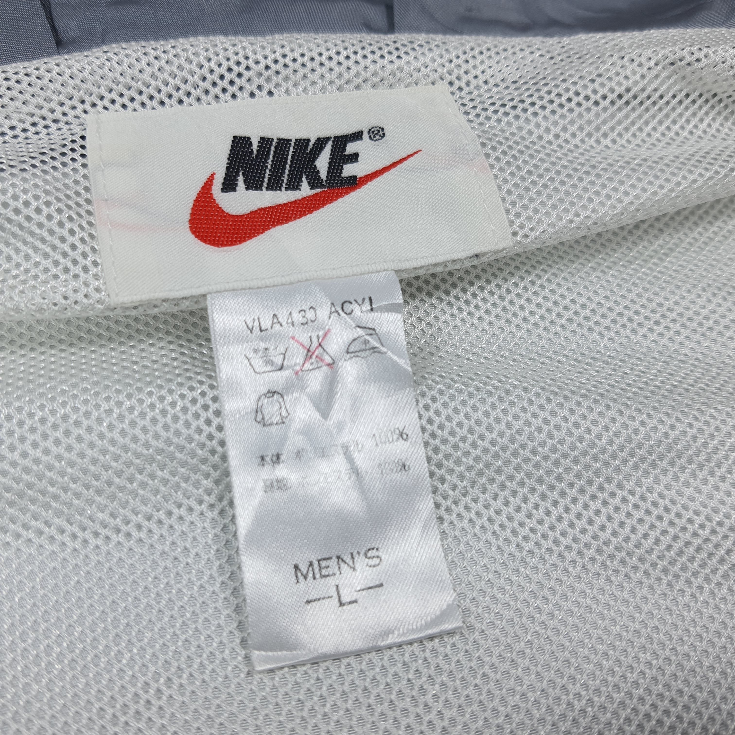 Nike Vintage 90s Nike Skylon Windbreaker Anorak Retro C290N34 Size US XL / EU 56 / 4 - 6 Thumbnail