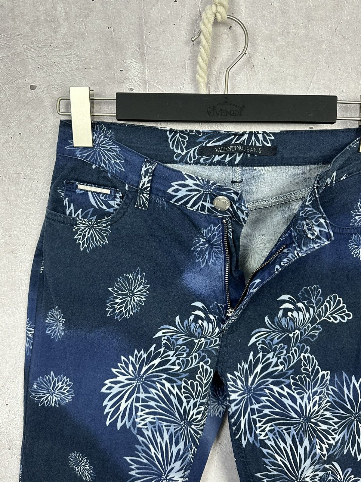 Valentino Valentino Vintage Floral Print Made in Italy Women’s Pants Size 28" / US 6 / IT 42 - 3 Thumbnail