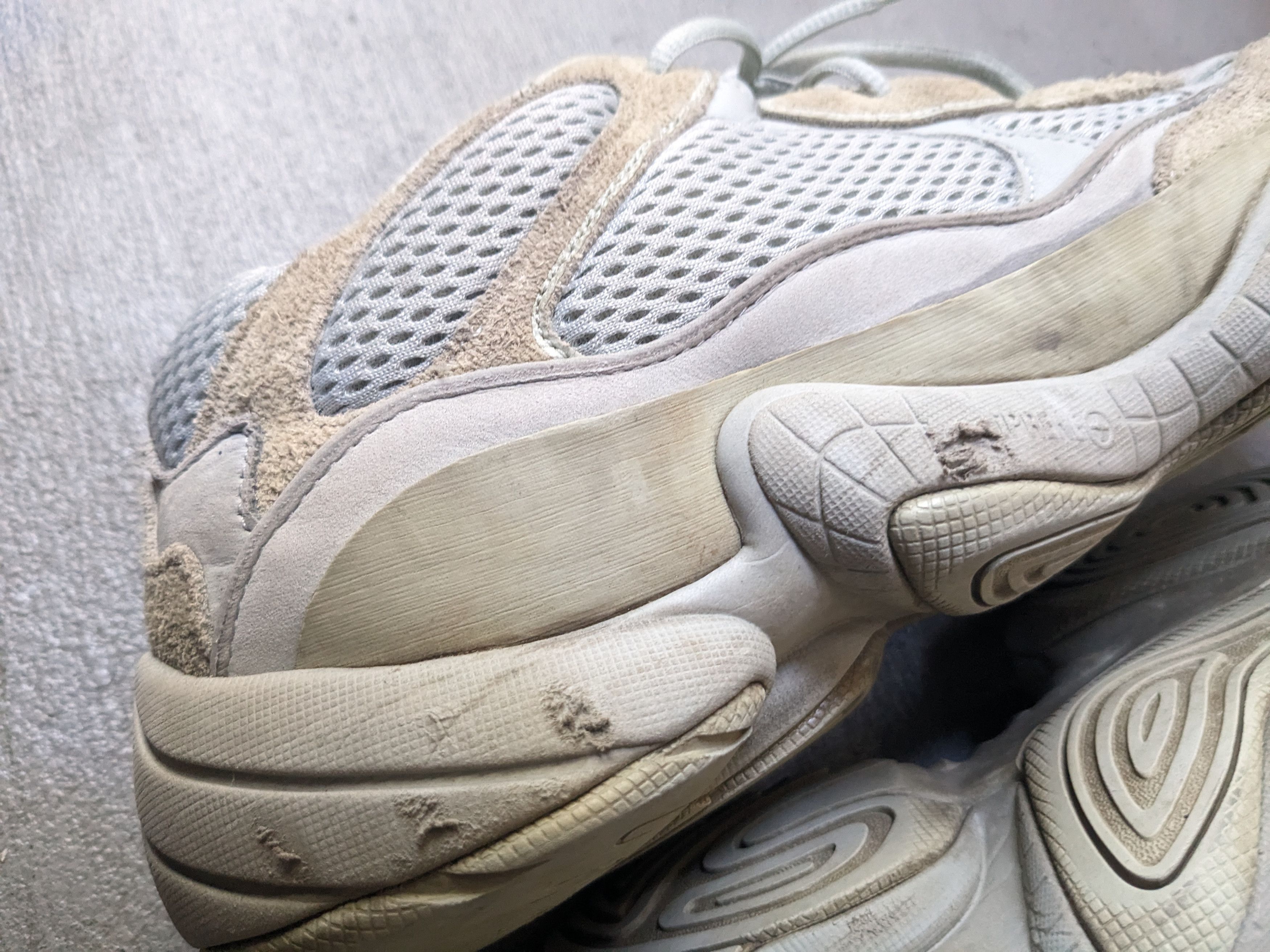 Adidas × Kanye West Adidas Yeezy 500 Salt 13 Suede Kanye West Ye EE7287 Size US 13 / EU 46 - 11 Thumbnail
