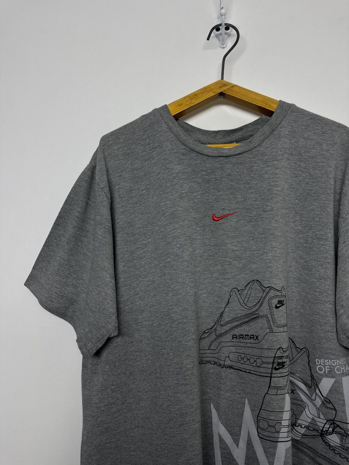 Nike Vintage Y2k Nike Air Max Big Logo Print T-Shirt Size US L / EU 52-54 / 3 - 6 Thumbnail