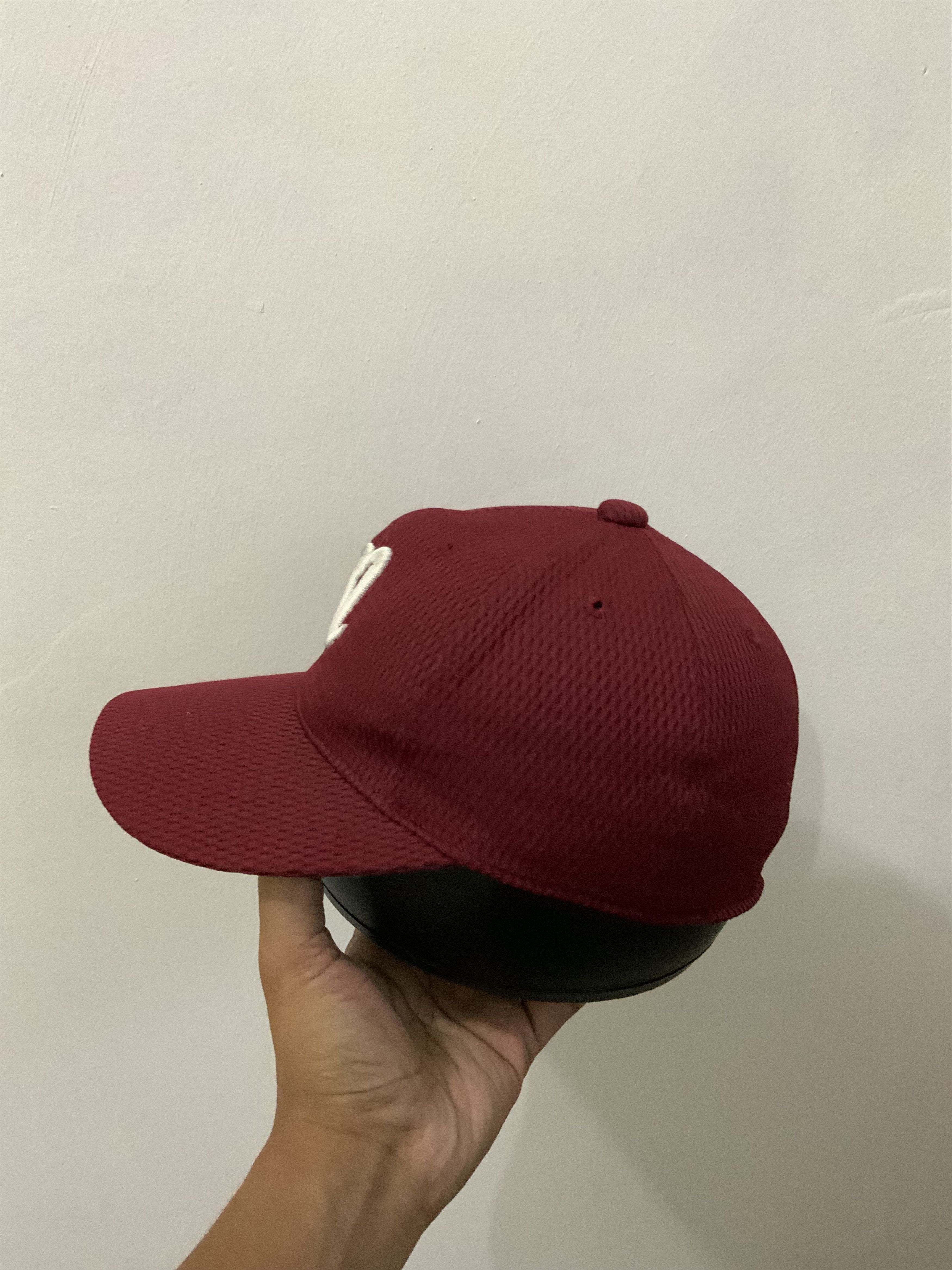 Japanese Brand Descente Maroon Fitted Hat Cap Size ONE SIZE - 3 Thumbnail