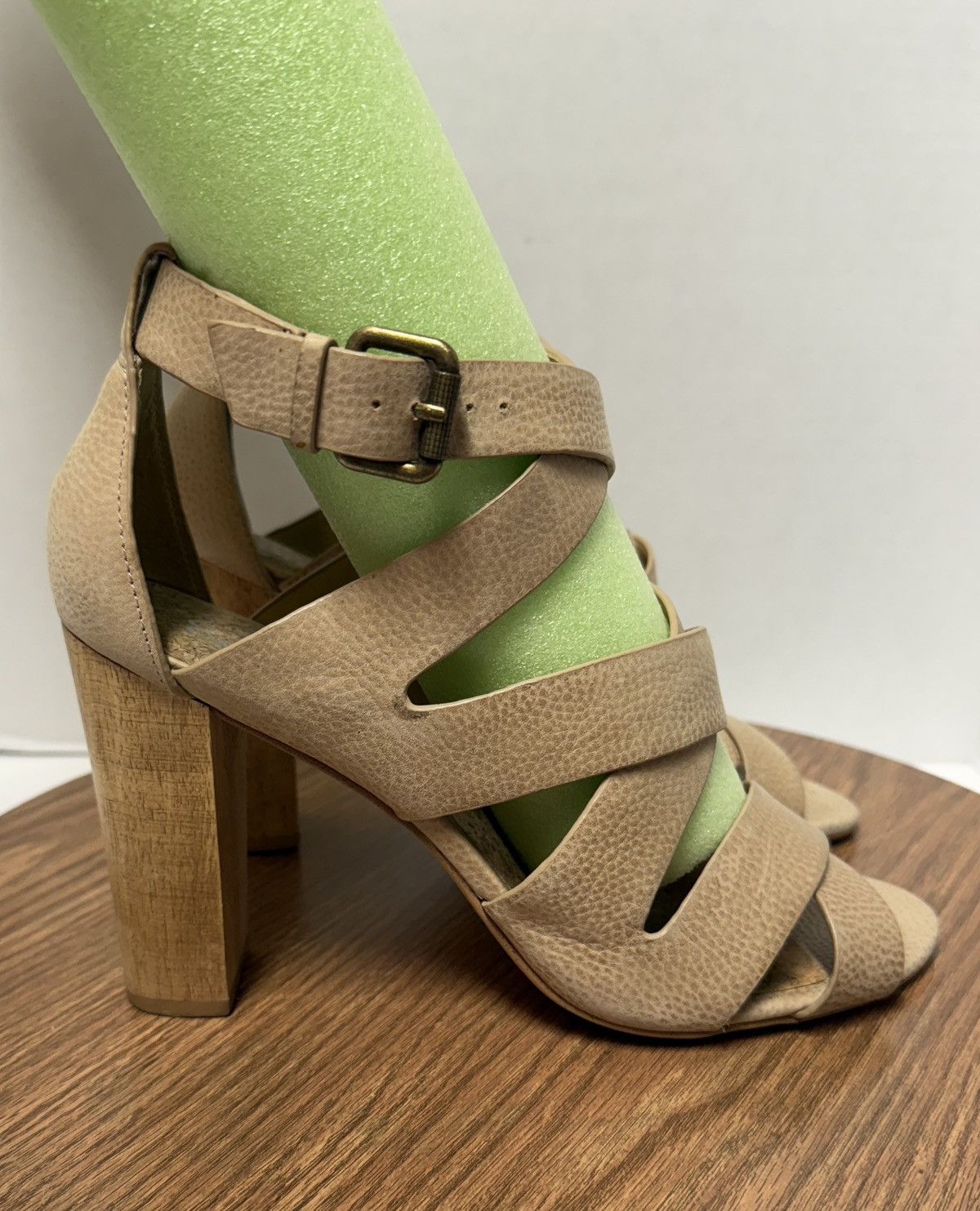 Splendid Splendid Jimmy Crisscross Mushroom Wooden Block Heel Size US 10 / IT 40 - 3 Thumbnail