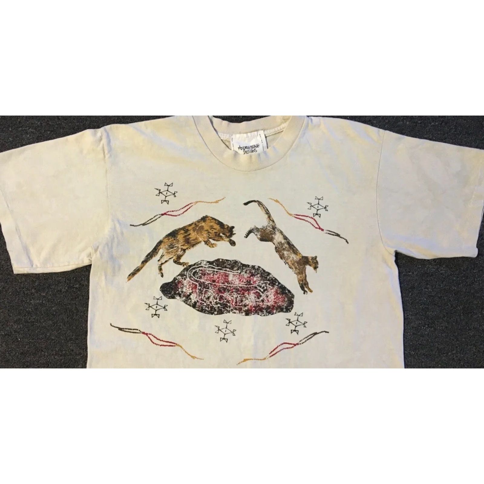 Vintage VINTAGE Mountain Lion Shirt L US 90s 80s Faded Single Stitch Cowboy Grunge Biker Rock Concert, Nature, Animal, USA, George Strait, Tommy, Mens Size US L / EU 52-54 / 3 - 6 Thumbnail