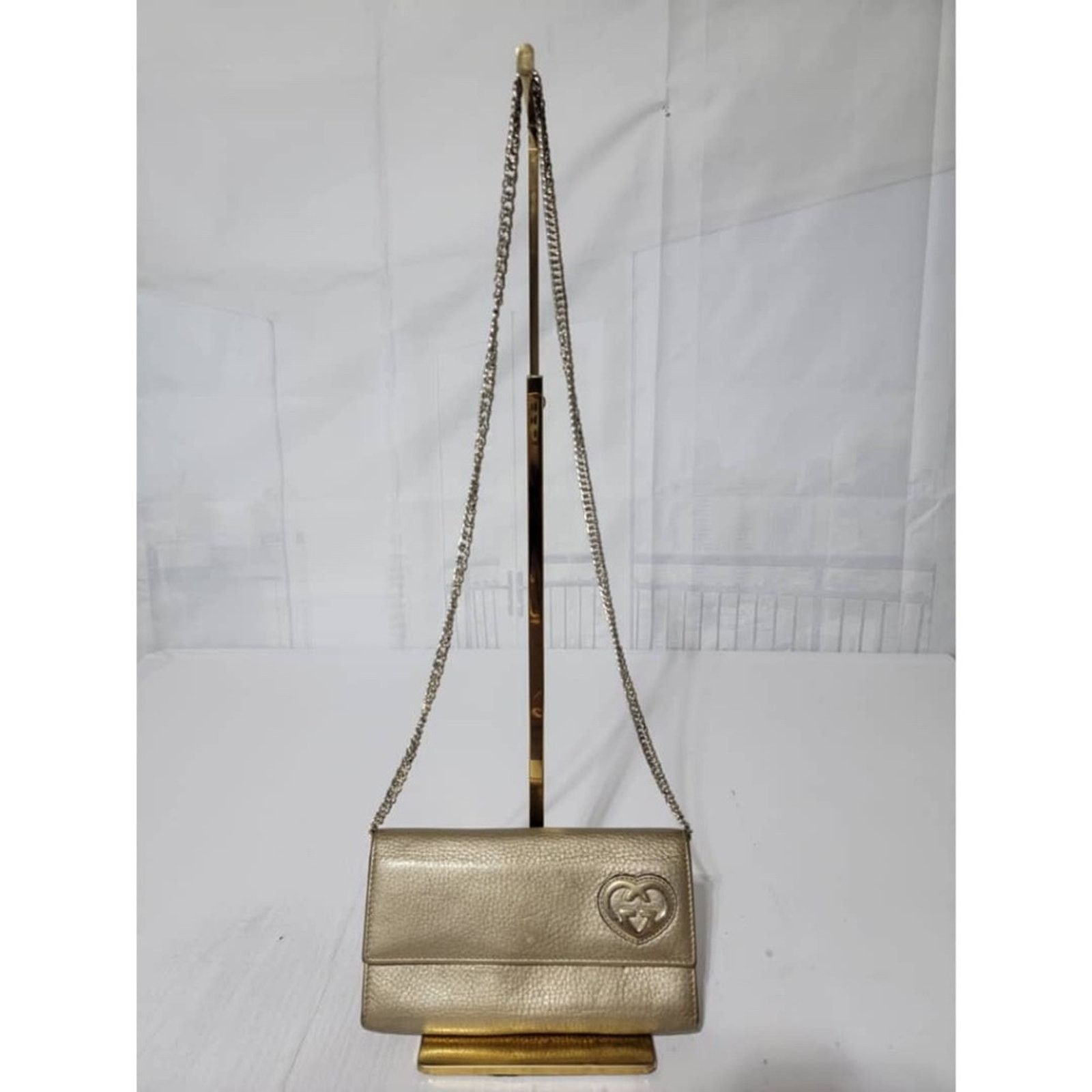 Gucci Authentic Gucci Lovely Heart Wallet Gold Size ONE SIZE - 1 Thumbnail