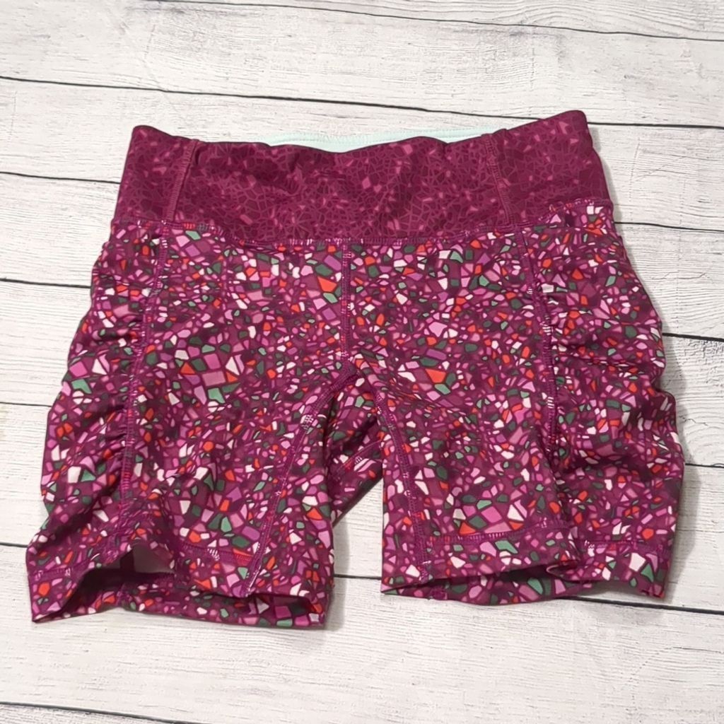 Lululemon Lululemon speed track shorts size 4 Size 27" / US 4 / IT 40 - 1 Thumbnail