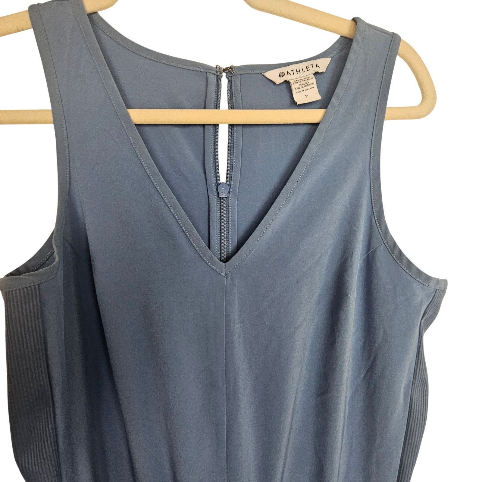 Athleta Athleta Brooklyn Jumpsuit Cottage Blue Size 2 Stretch Active Size 28" / US 6 / IT 42 - 3 Thumbnail