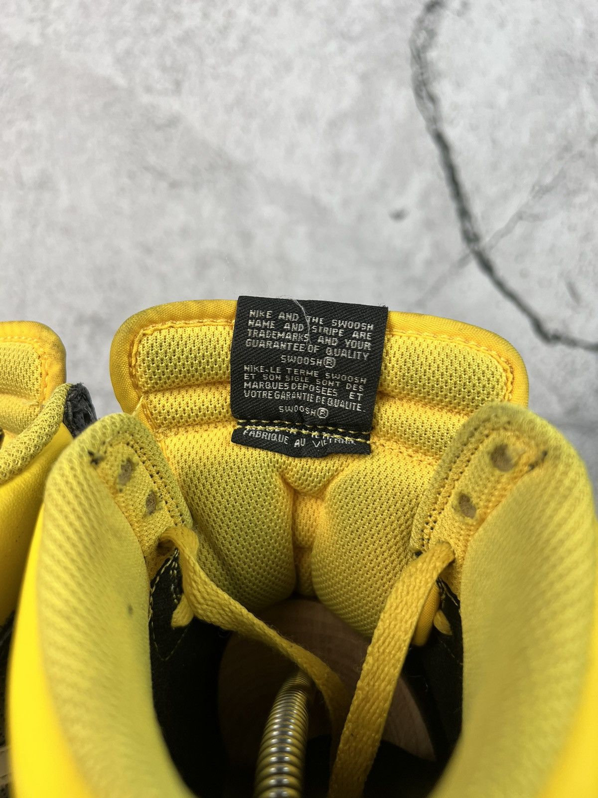 Nike Nike Dunk High Varsity Yellow White Black Wu-Tang Goldenrod Size US 9 / EU 42 - 9 Thumbnail