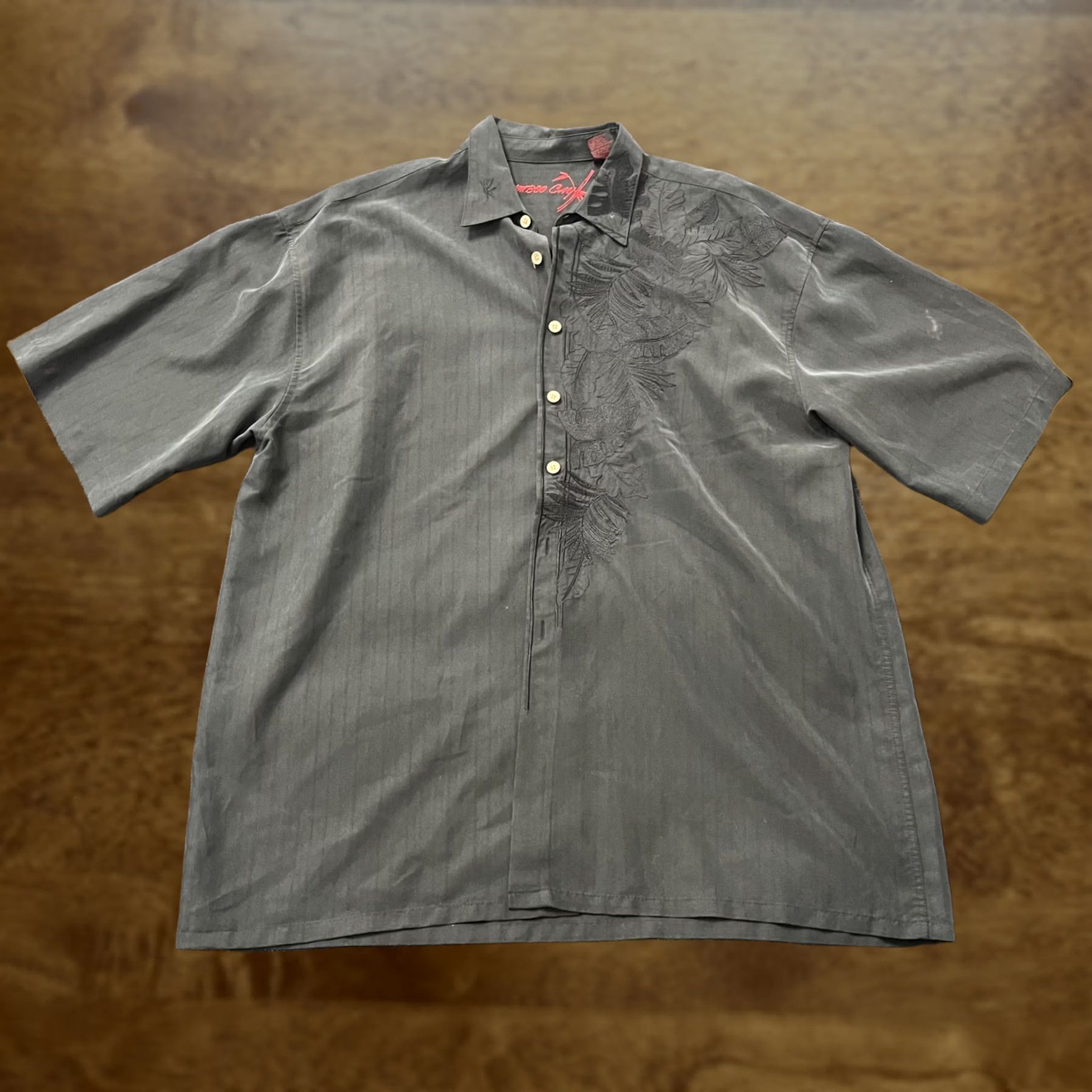 Vintage Bamboo Cay Shirt Mens XL Gray Embroidered Floral Tropical Short Sleeve Button Up Size US XL / EU 56 / 4 - 1 Thumbnail