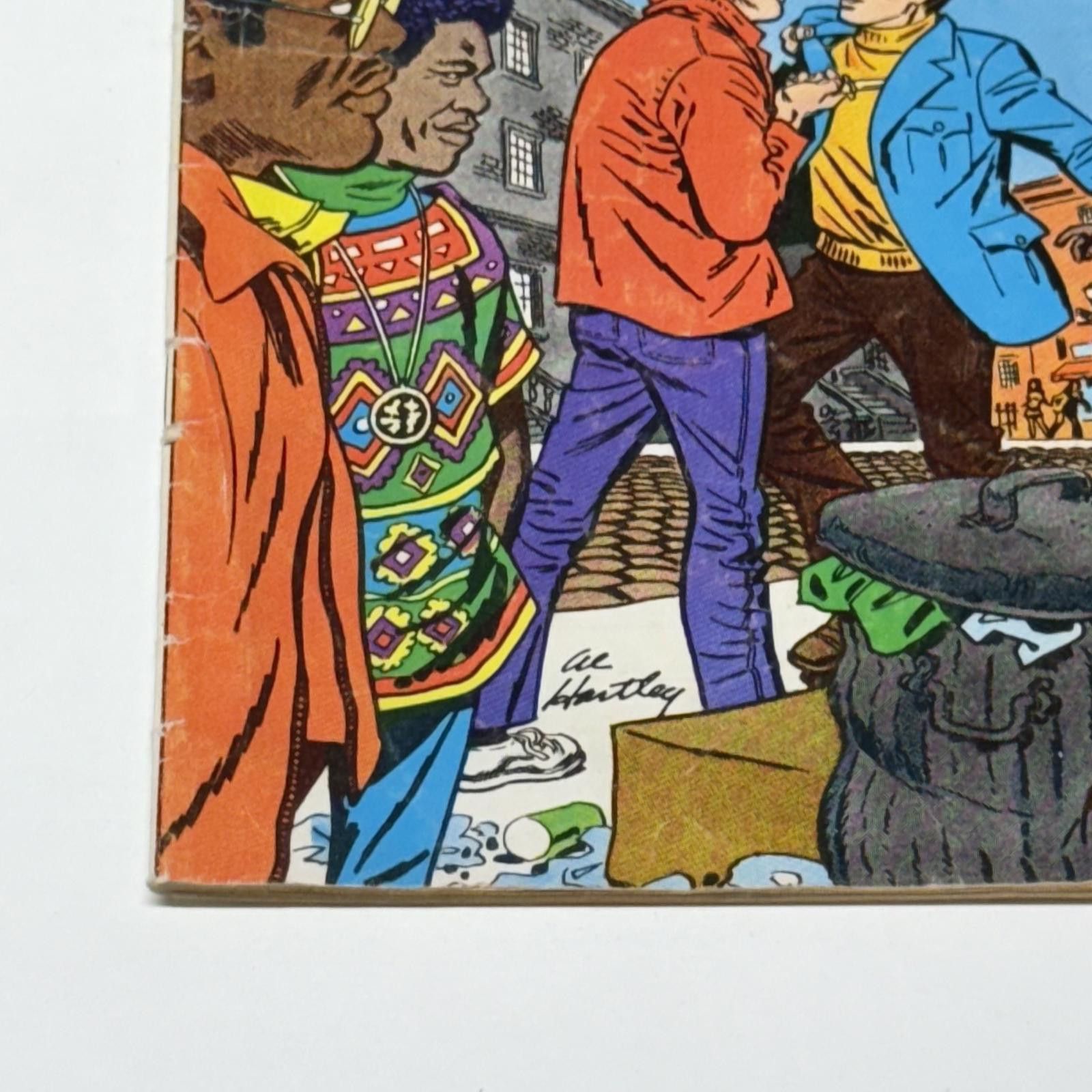 Designer VTG 1972 Cross And The Switchblade Comic Book Wilkerson VF+ Size ONE SIZE - 5 Thumbnail