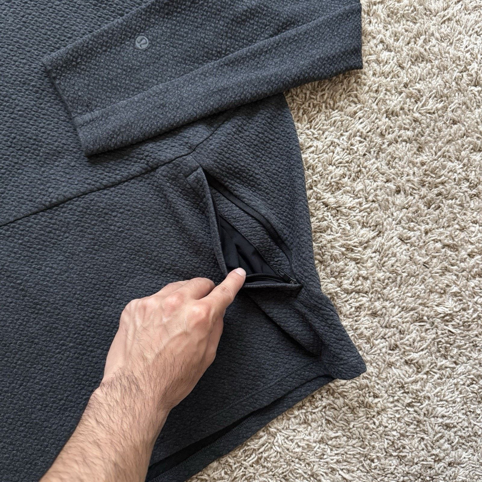 Lululemon Lululemon At Ease Crew Sweatshirt Heather Black Gray Size L Size US L / EU 52-54 / 3 - 3 Thumbnail