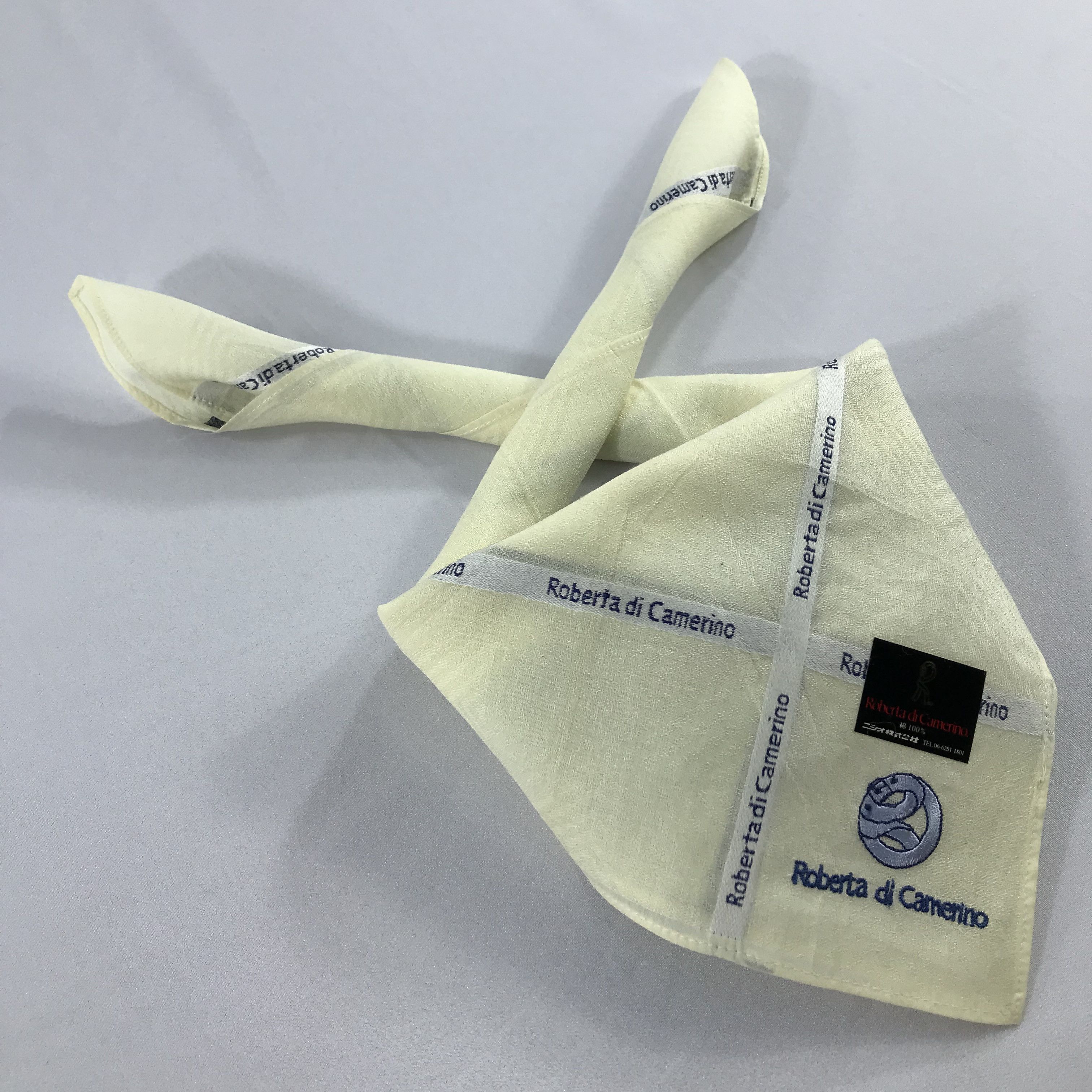 Roberta di Camerino × Vintage Roberta Di Camerino Bandana /Handkerchief/Neckerchief -S2026 Size ONE SIZE - 4 Thumbnail