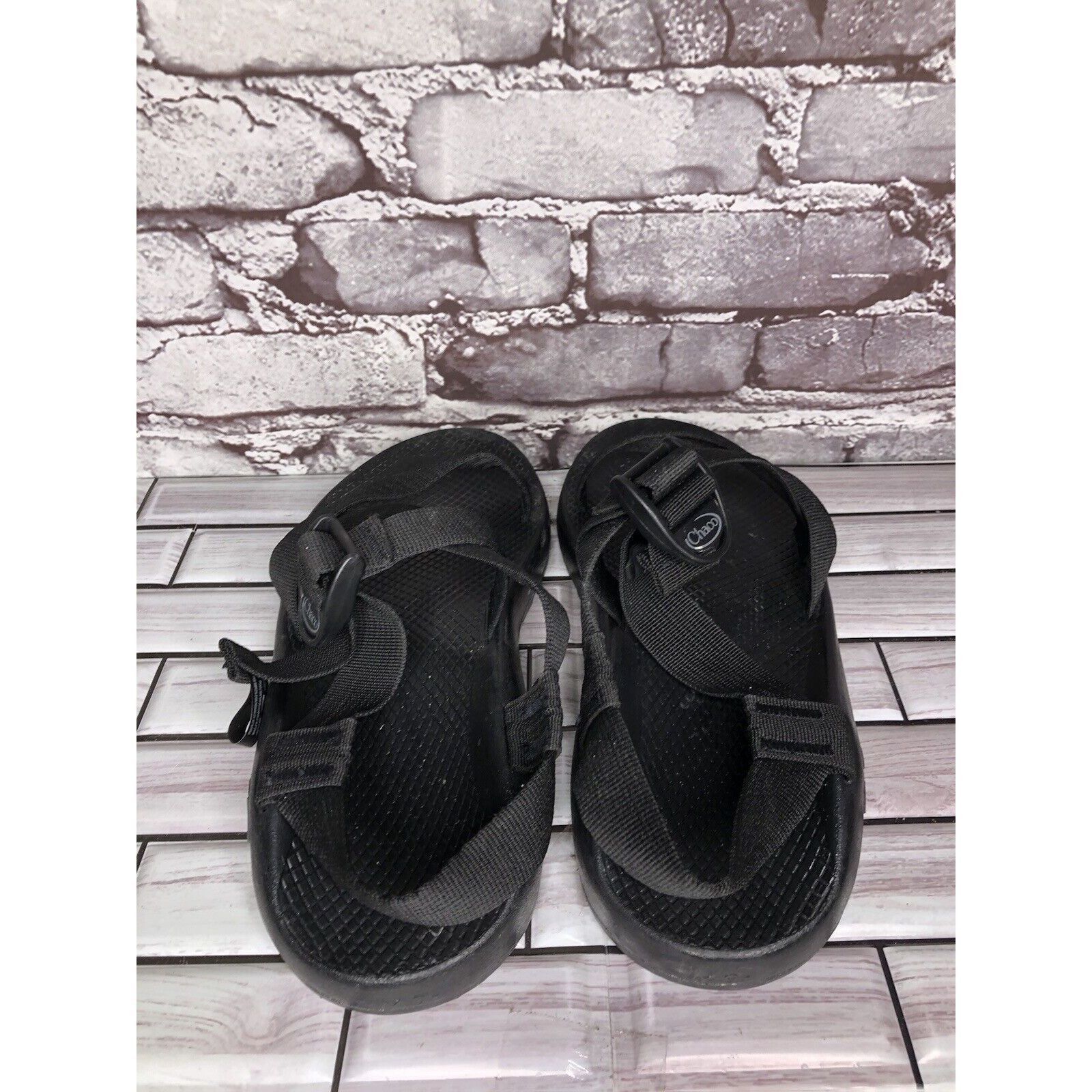 Chaco Chaco Black Synthetic Cross Strap Hiking Rubber Sole Sandals Size US 9 / EU 42 - 4 Thumbnail